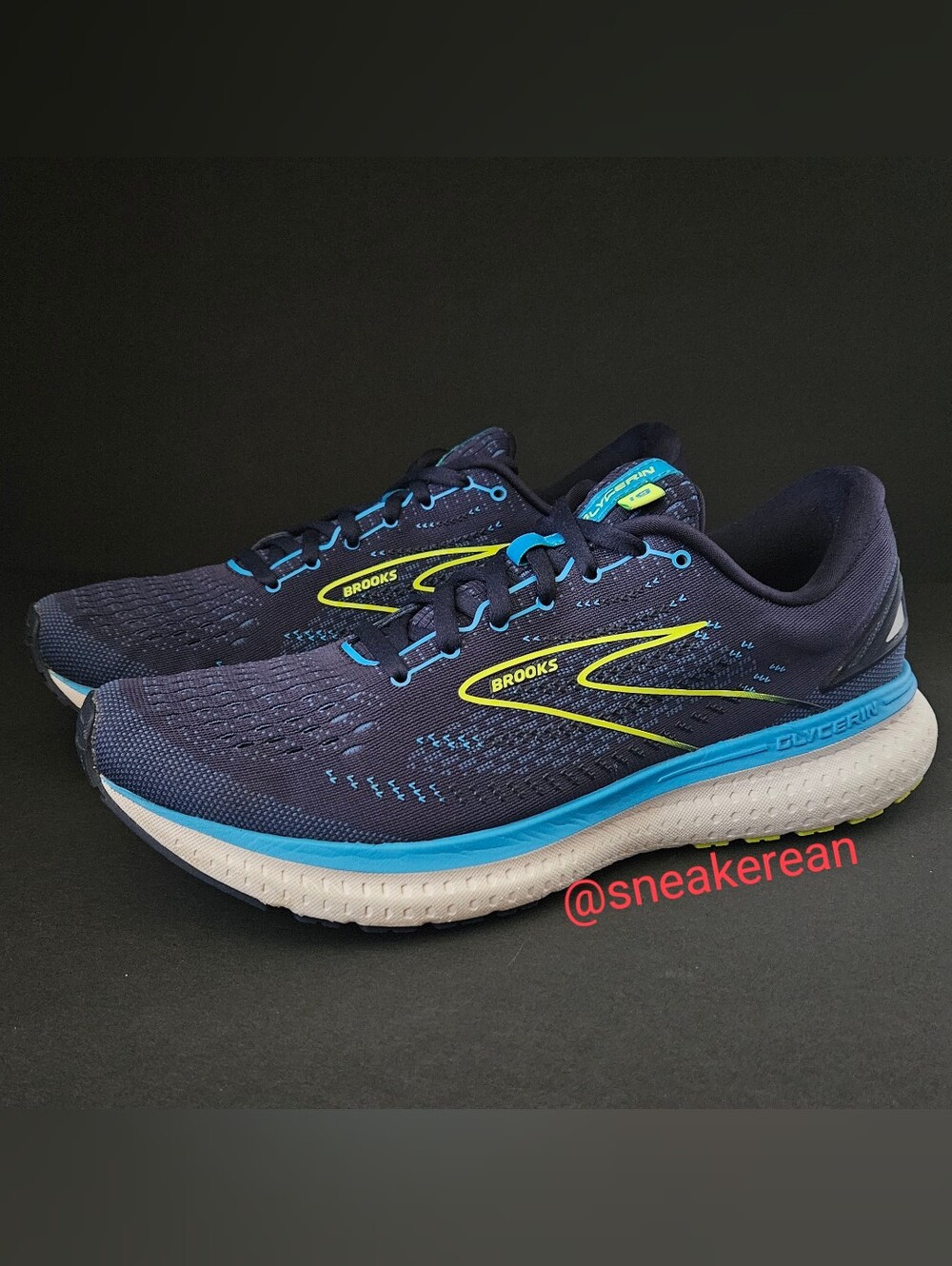 Brooks Glycerin Max cushioned Running Shoes